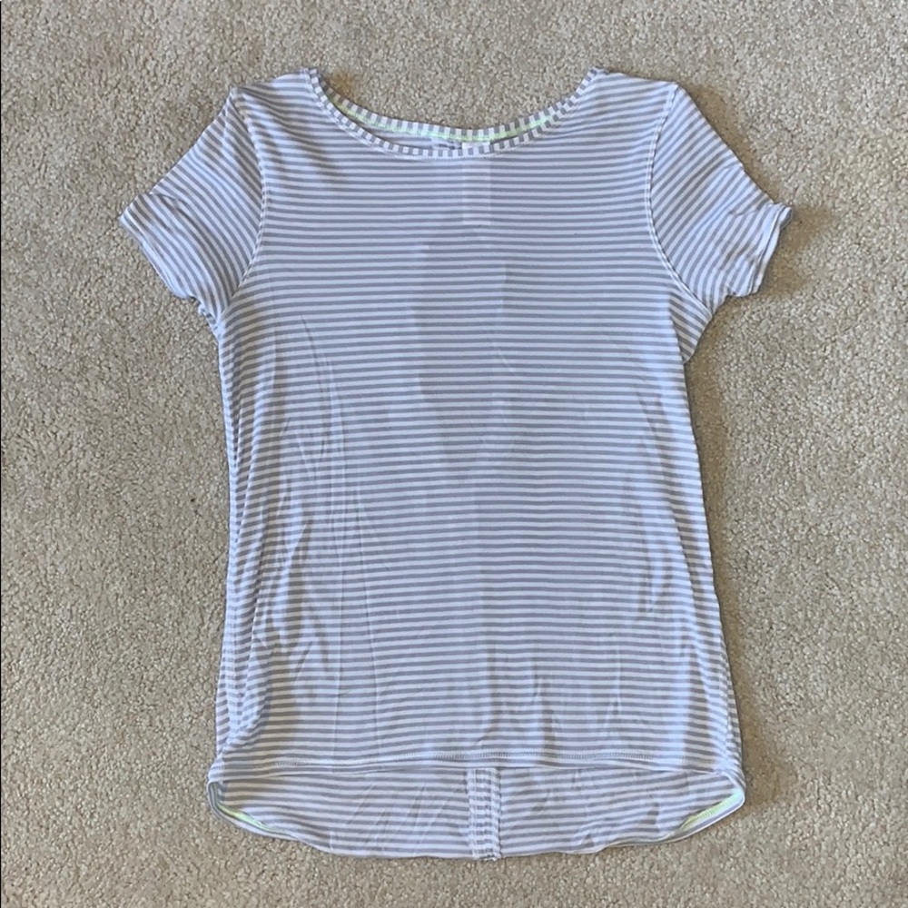 Ivivva t shirt